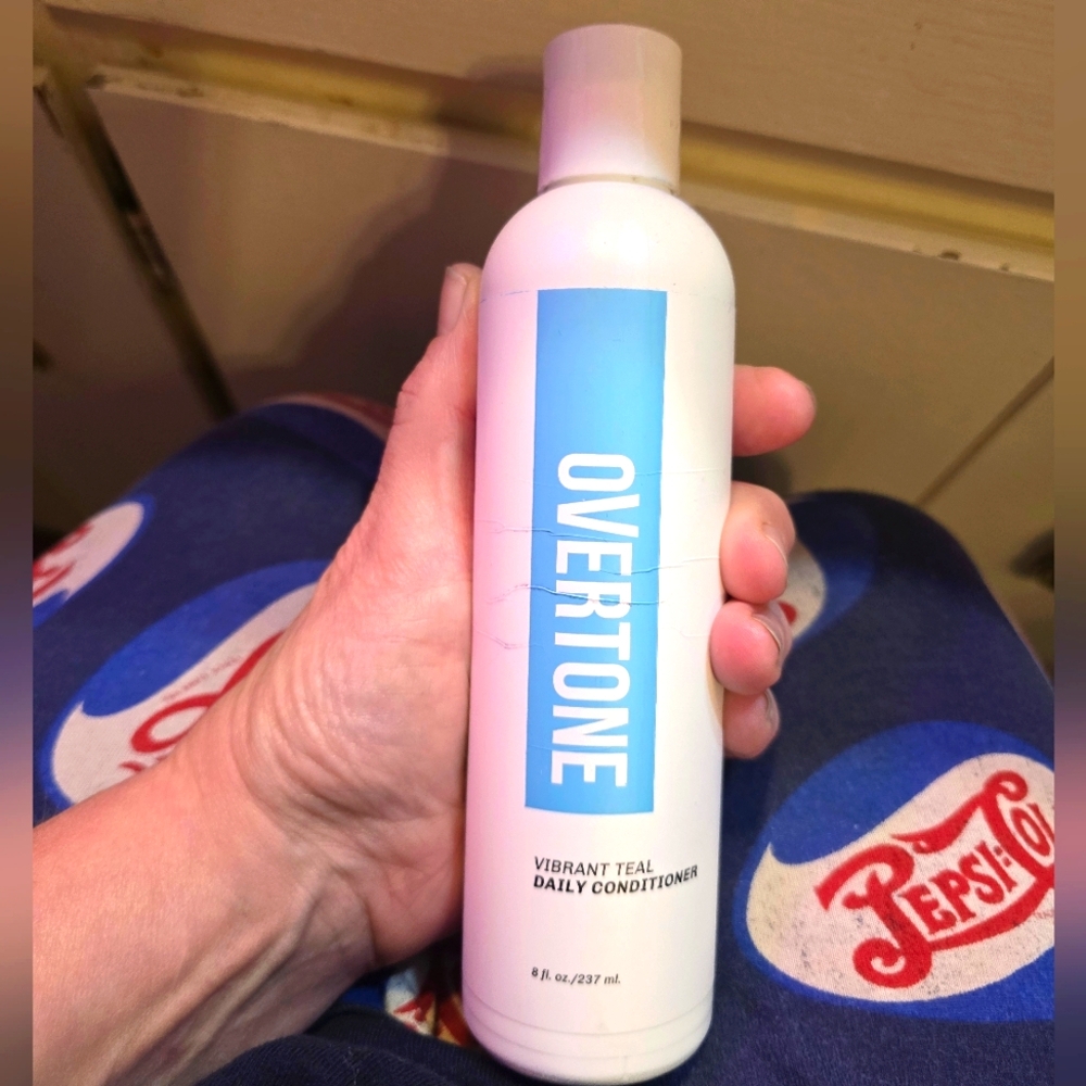 Overtone Vibrant Teal Daily Conditioner